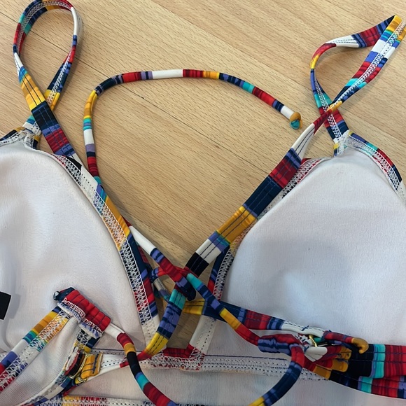 Striped bikini top - Picture 3 of 3